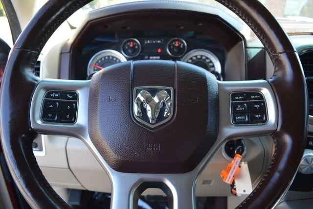 RAM 1500 2WD Quad Cab 140.5" Laramie 2016