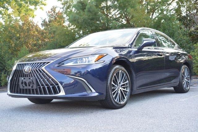 Lexus ES ES 300h FWD 2025