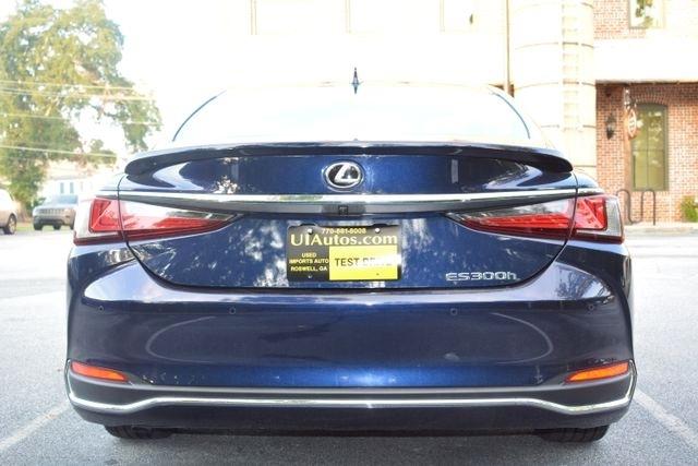 Lexus ES ES 300h FWD 2025