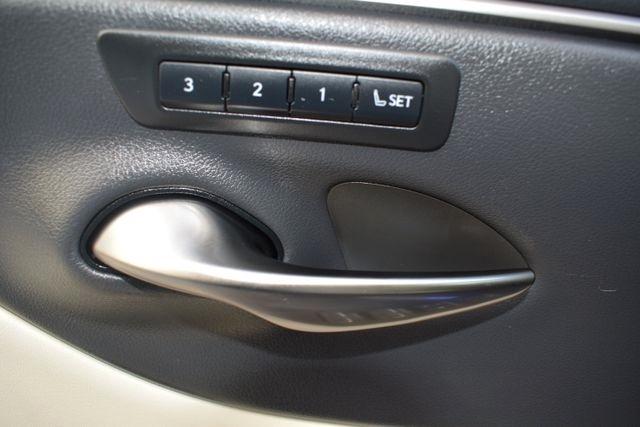 Lexus ES ES 300h FWD 2025