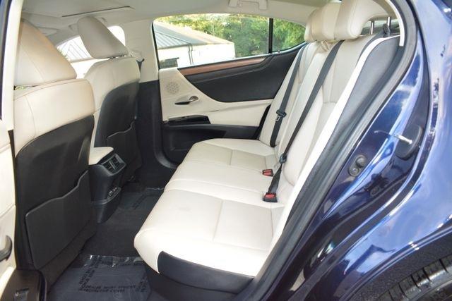 Lexus ES ES 300h FWD 2025
