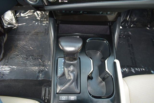 Lexus ES ES 300h FWD 2025