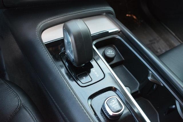 Volvo XC90 B5 AWD Core Bright Theme 7P 2024