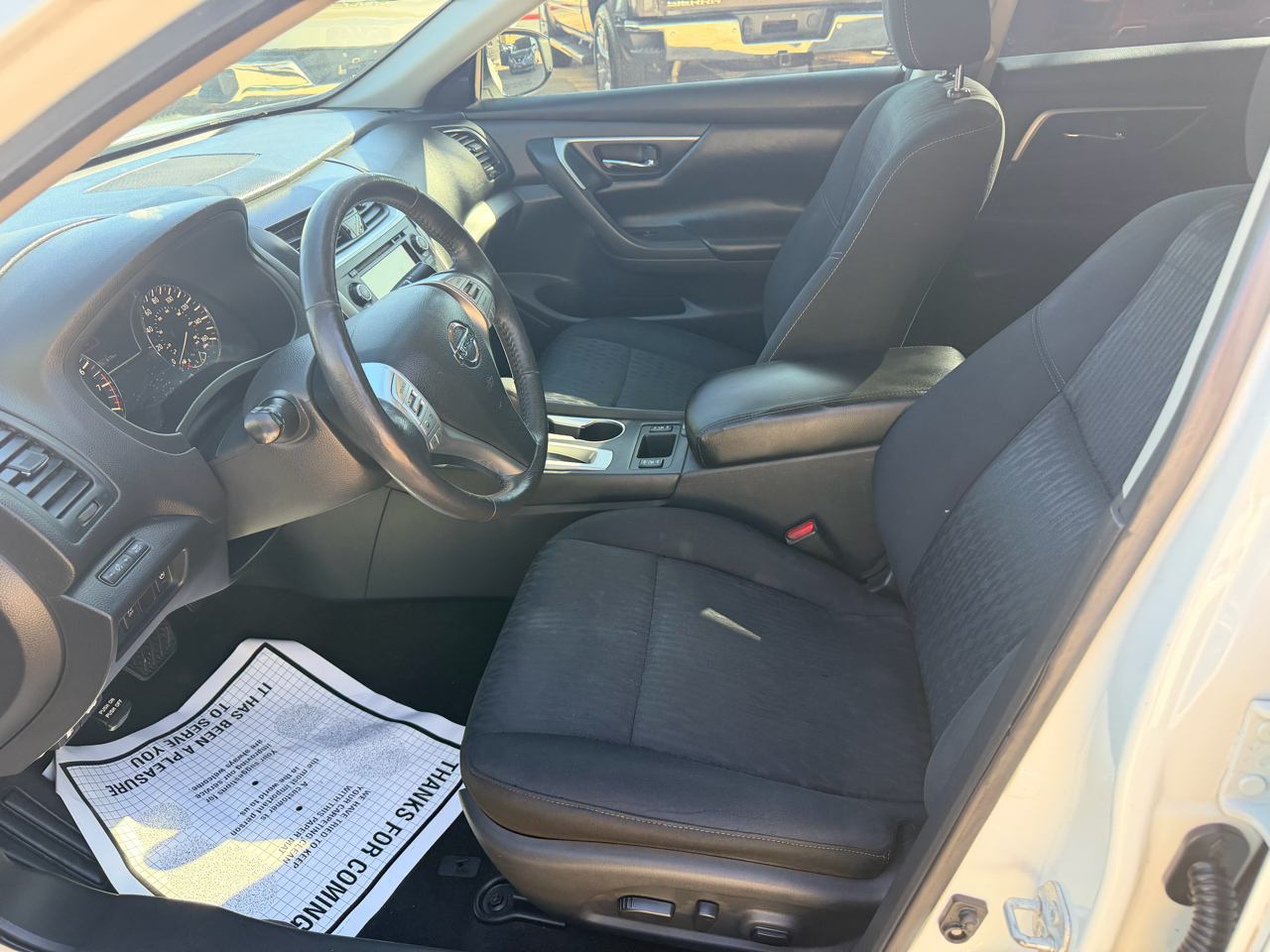 Nissan Altima 2.5 SV Sedan 2017 Nissan Altima 2.5 SV Sedan 2017