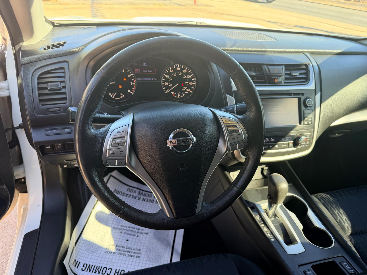 Nissan Altima 2.5 SV Sedan 2017 Nissan Altima 2.5 SV Sedan 2017