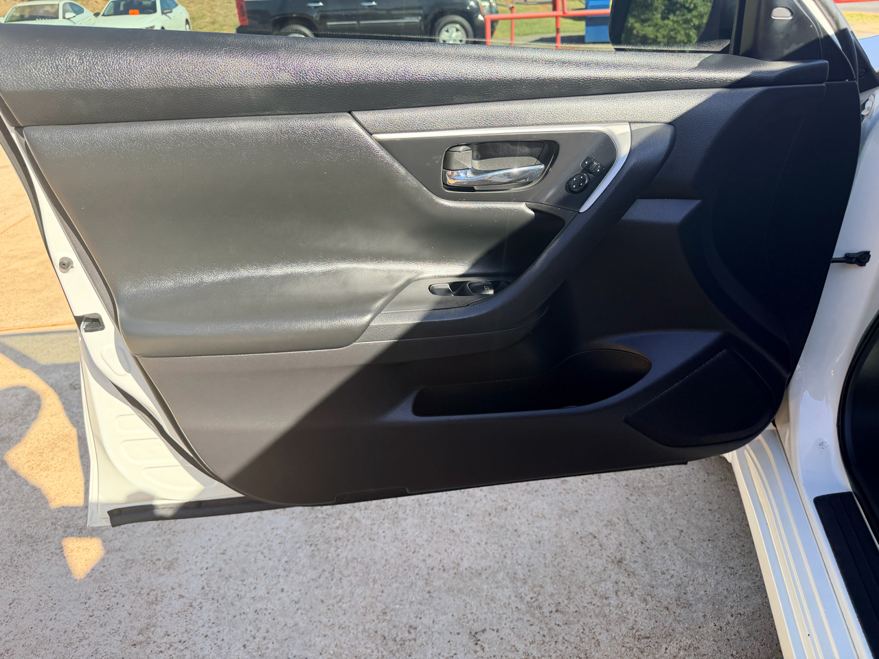 Nissan Altima 2.5 SV Sedan 2017 Nissan Altima 2.5 SV Sedan 2017