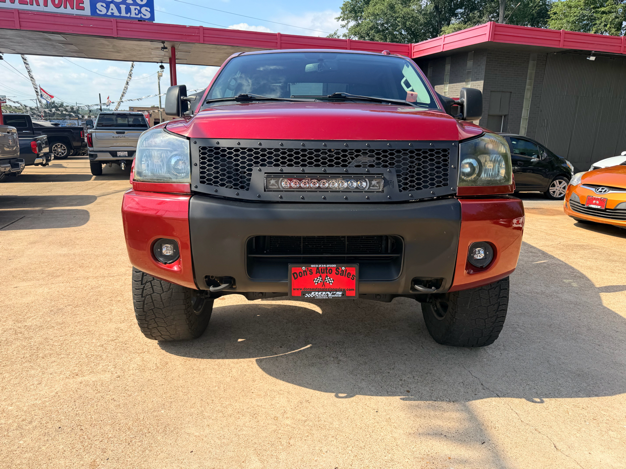 Nissan Titan 4WD Crew Cab SWB SV 2014 Nissan Titan 4WD Crew Cab SWB SV 2014