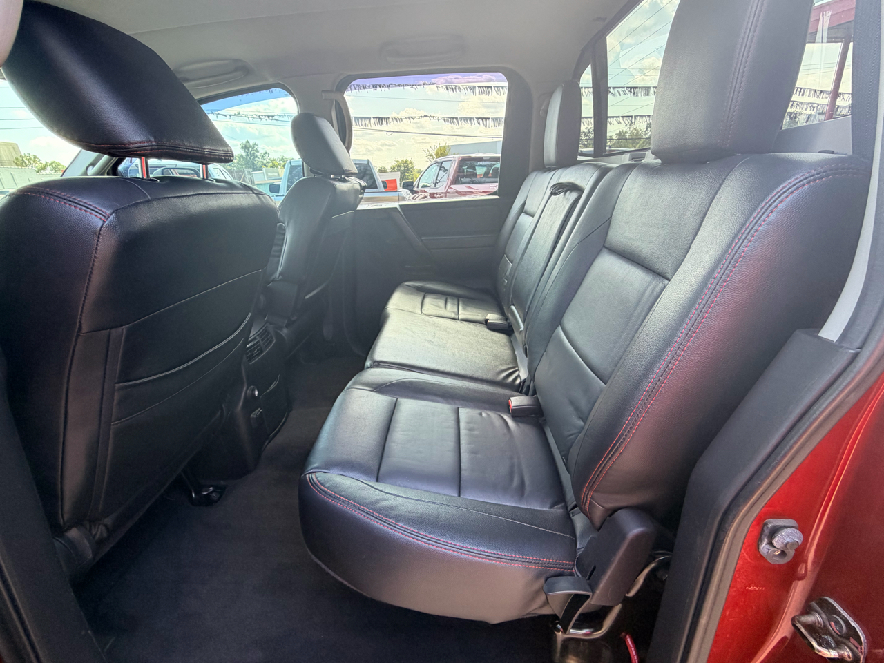 Nissan Titan 4WD Crew Cab SWB SV 2014 Nissan Titan 4WD Crew Cab SWB SV 2014