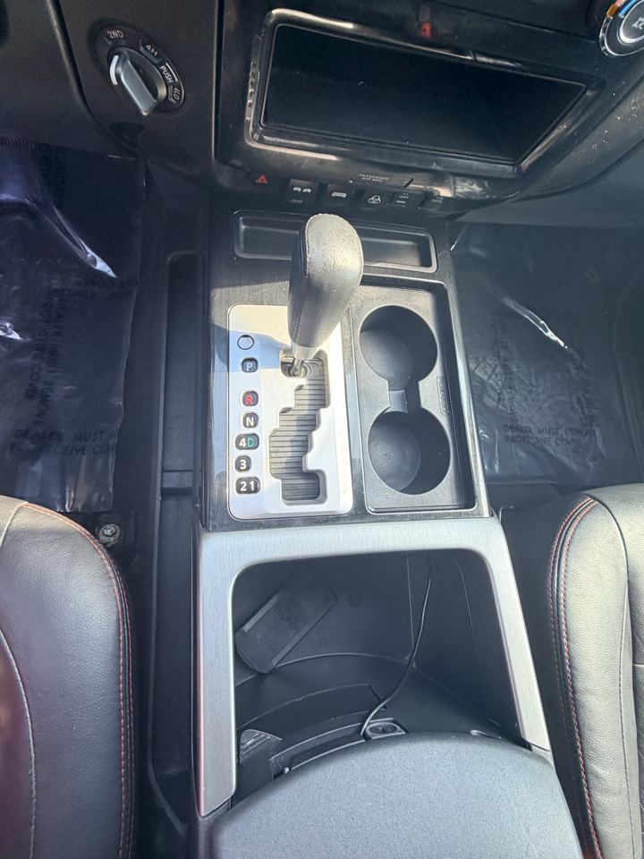 Nissan Titan 4WD Crew Cab SWB SV 2014 Nissan Titan 4WD Crew Cab SWB SV 2014