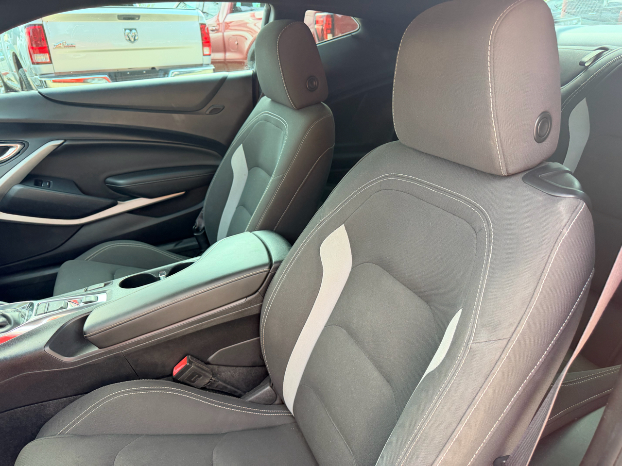 Chevrolet Camaro 2dr Cpe 1LT 2017 Chevrolet Camaro 2dr Cpe 1LT 2017