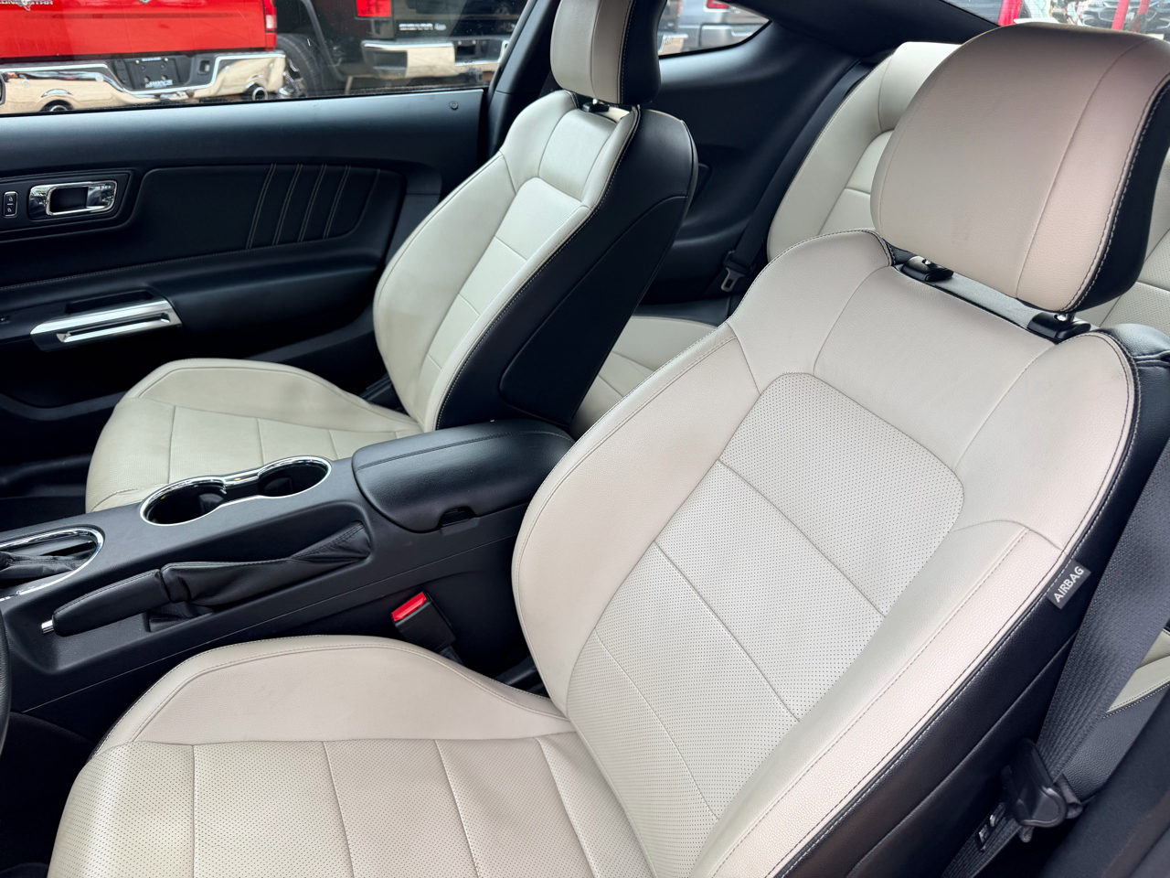 Ford Mustang 2dr Fastback EcoBoost 2015