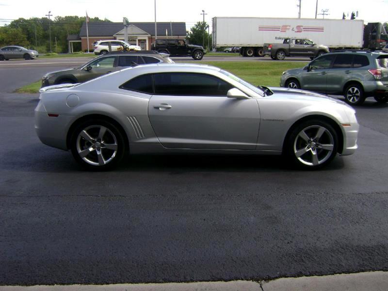 2010 Chevrolet Camaro LS Coupe photo 8