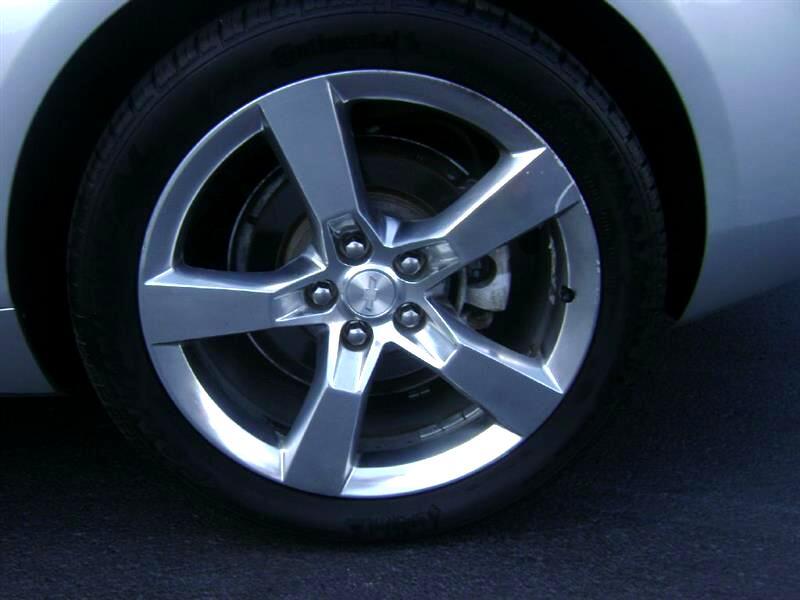 2010 Chevrolet Camaro LS Coupe photo 15