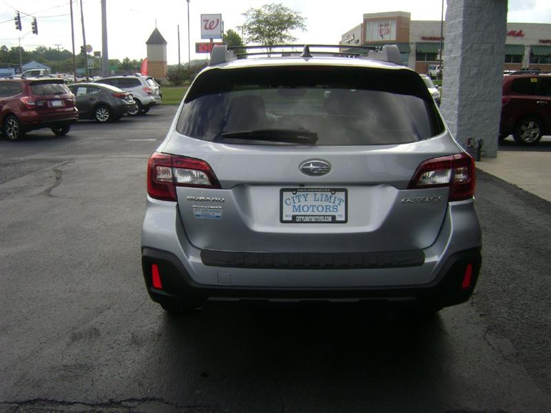 Subaru Outback 2.5i Premium 2018 Subaru Outback 2.5i Premium 2018