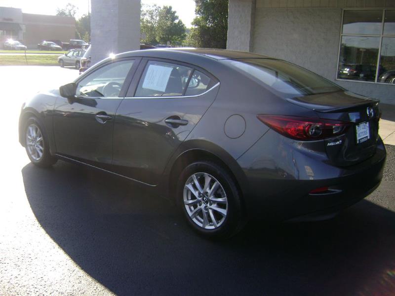 2014 Mazda Mazda3 Touring photo 3