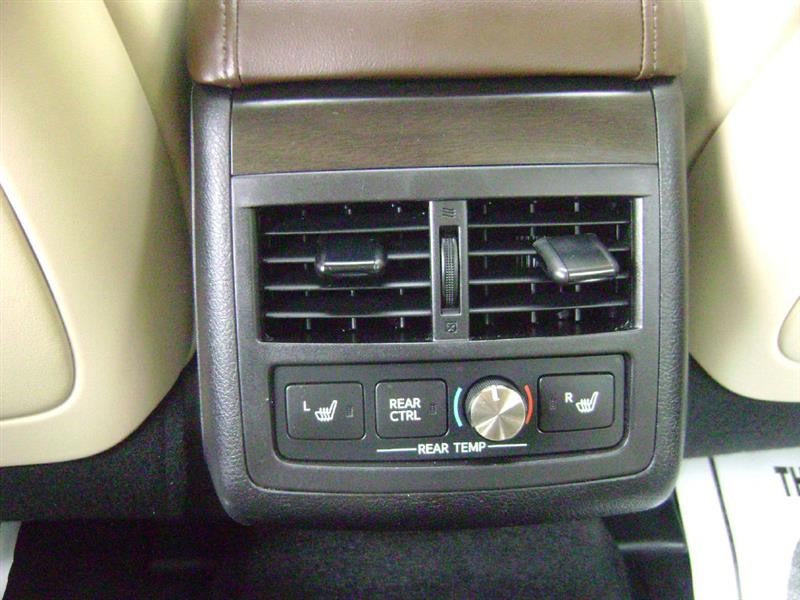 Toyota Avalon XLE 2018