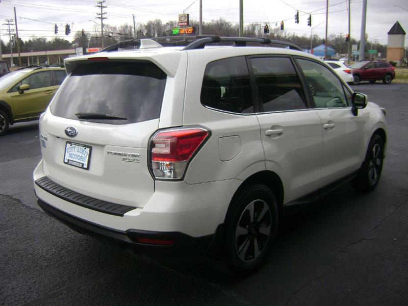Subaru Forester 2.5i Limited 2017