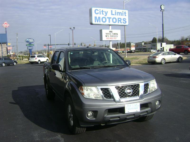 2016 Nissan Frontier PRO-4X Crew Cab 5AT 4WD