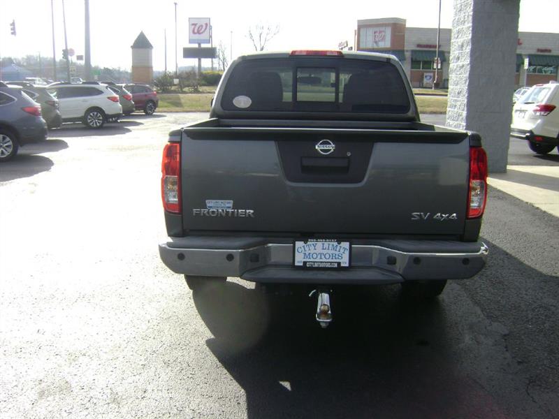 Nissan Frontier PRO-4X Crew Cab 5AT 4WD 2016