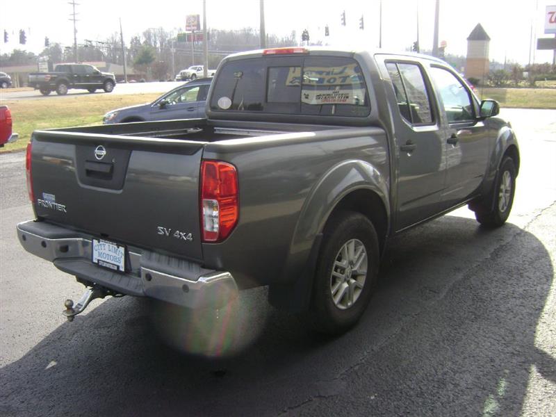 Nissan Frontier PRO-4X Crew Cab 5AT 4WD 2016