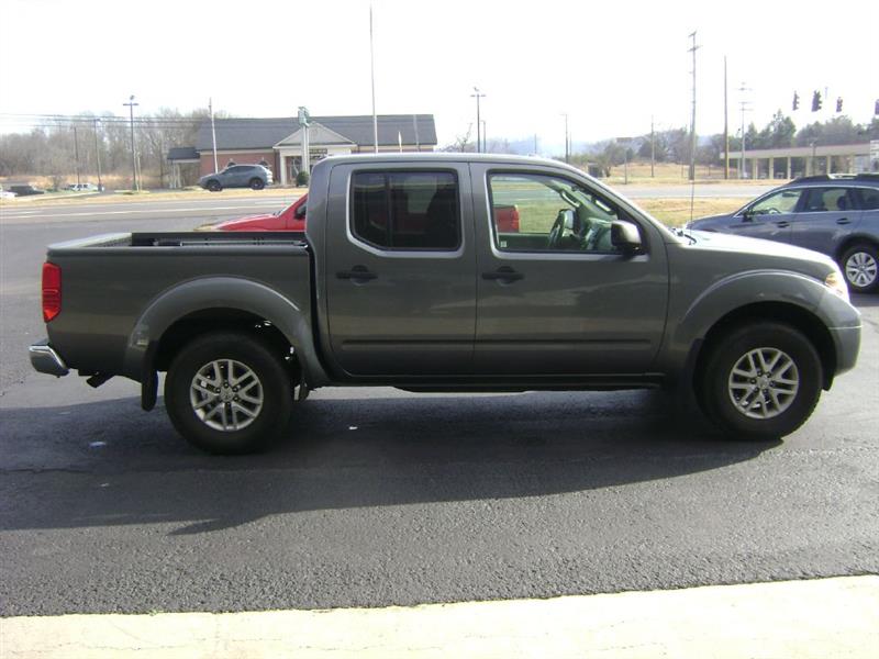 Nissan Frontier PRO-4X Crew Cab 5AT 4WD 2016