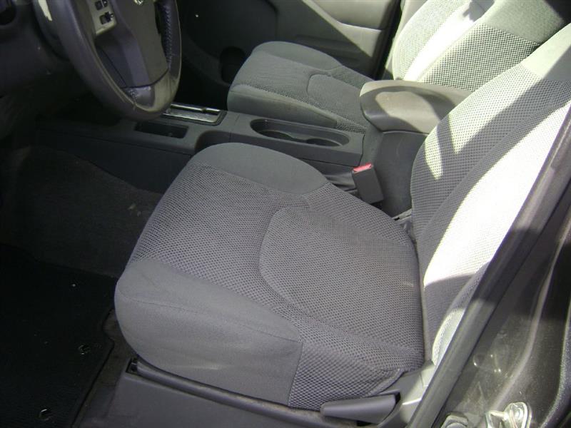 Nissan Frontier PRO-4X Crew Cab 5AT 4WD 2016