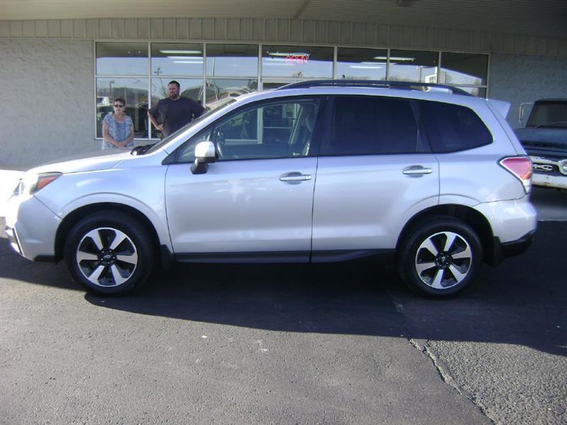Subaru Forester 2.5i Premium PZEV CVT 2017