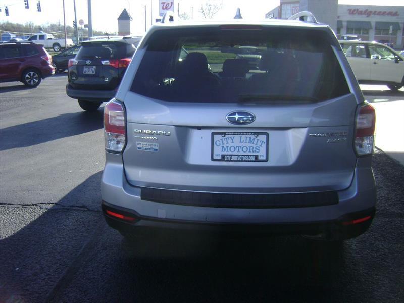 Subaru Forester 2.5i Premium PZEV CVT 2017