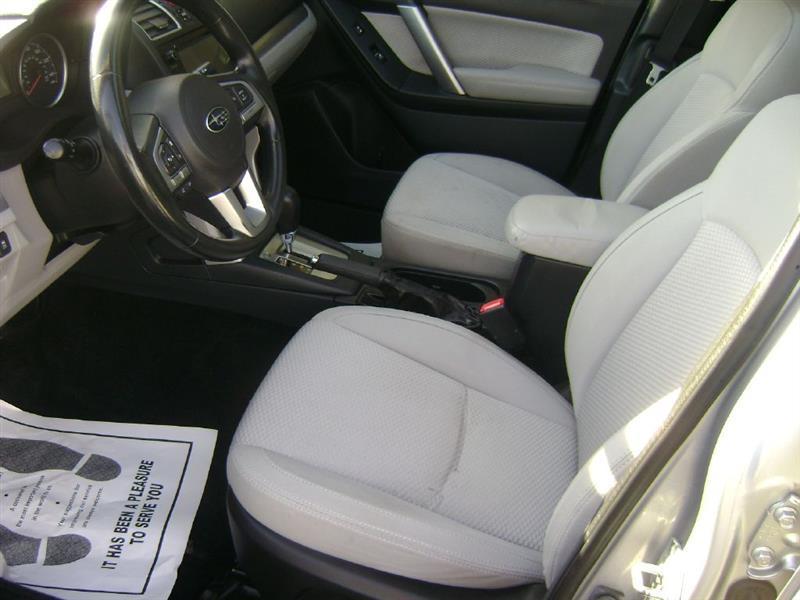 Subaru Forester 2.5i Premium PZEV CVT 2017