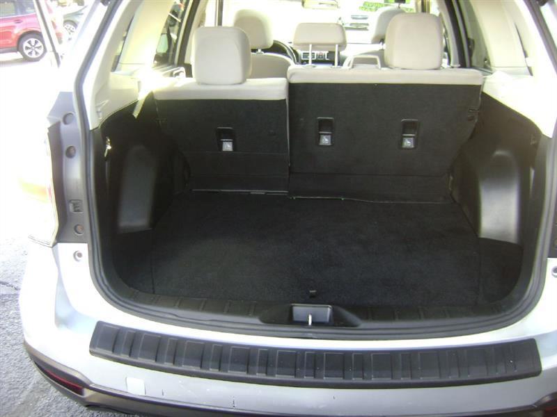 Subaru Forester 2.5i Premium PZEV CVT 2017