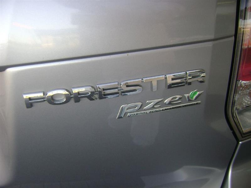 Subaru Forester 2.5i Premium PZEV CVT 2017