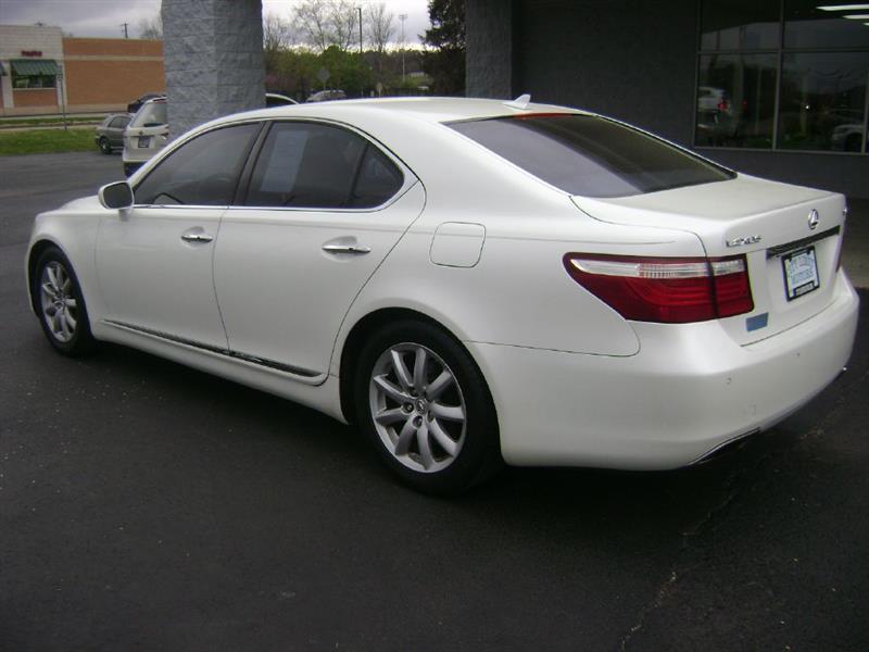 Lexus LS 460 Luxury Sedan 2007