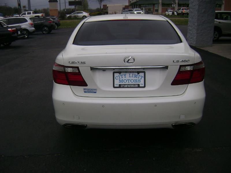 Lexus LS 460 Luxury Sedan 2007