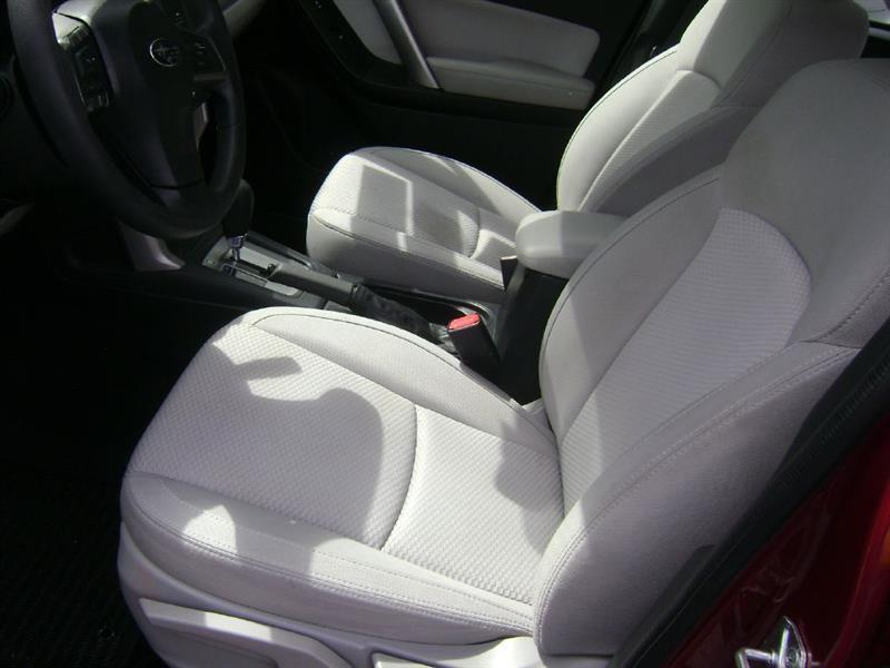 Subaru Forester 2.5i Premium PZEV CVT 2016