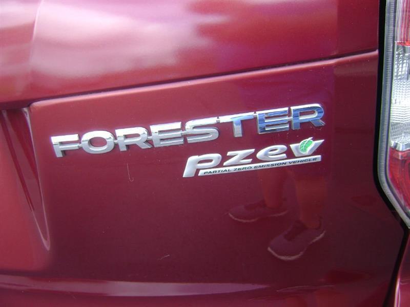 Subaru Forester 2.5i Premium PZEV CVT 2016