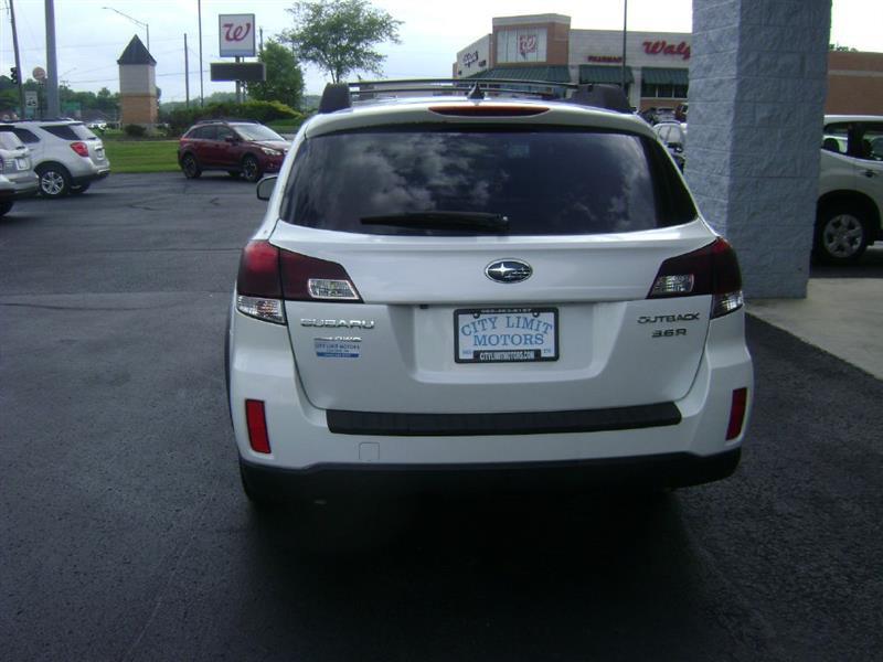 Subaru Outback  2013