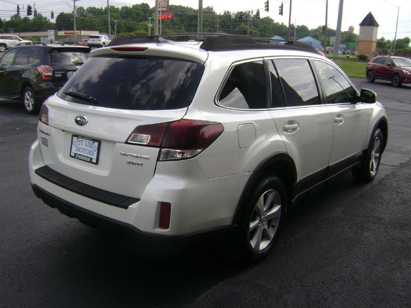 Subaru Outback  2013
