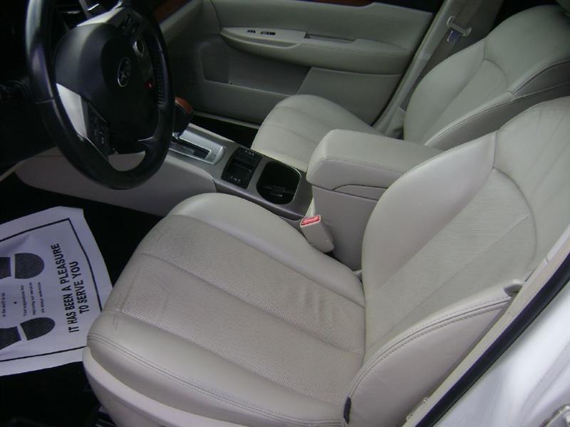 Subaru Outback  2013