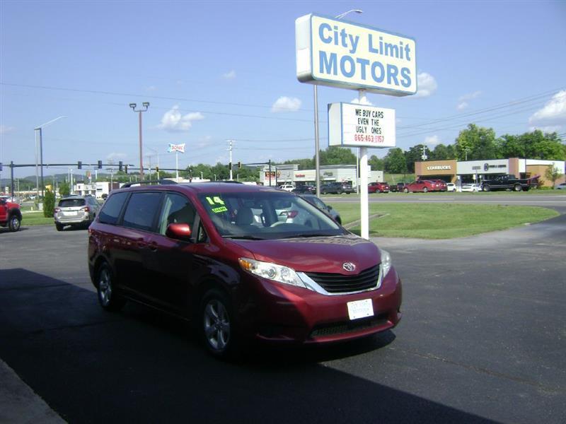 2014 Toyota Sienna LE FWD 8-Passenger V6
