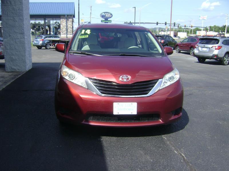 Toyota Sienna LE FWD 8-Passenger V6 2014