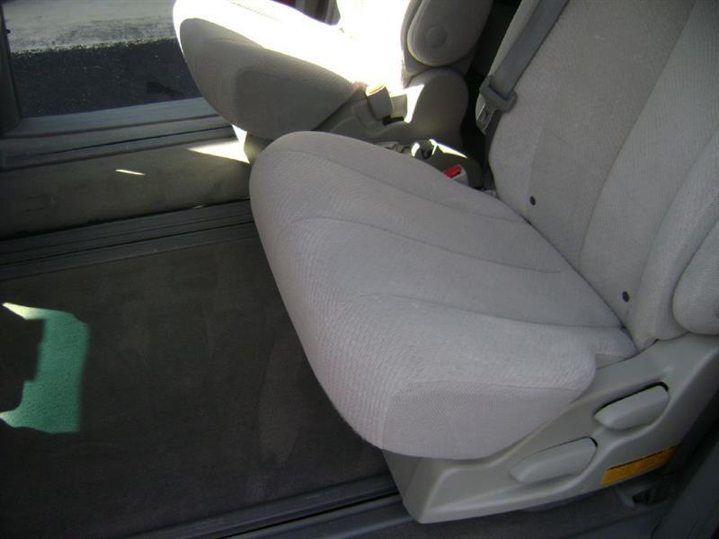 Toyota Sienna LE FWD 8-Passenger V6 2014