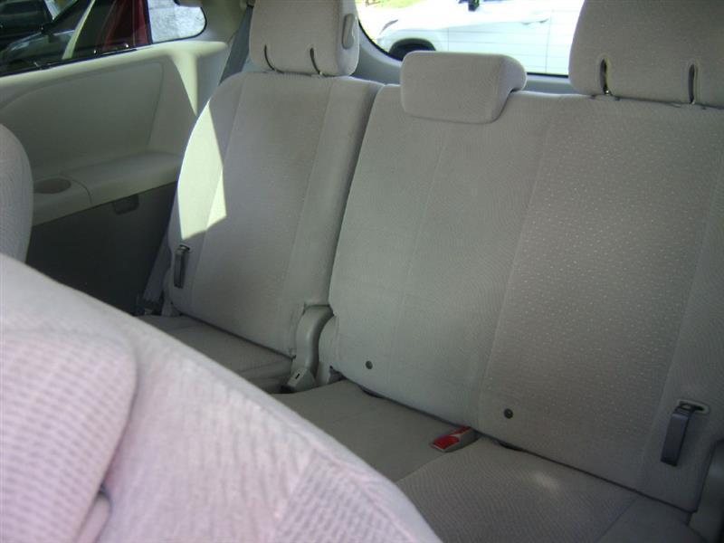 Toyota Sienna LE FWD 8-Passenger V6 2014