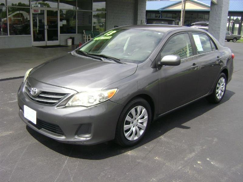 Toyota Corolla LE 4-Speed AT 2013