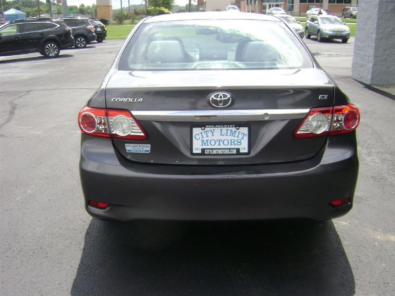 Toyota Corolla LE 4-Speed AT 2013