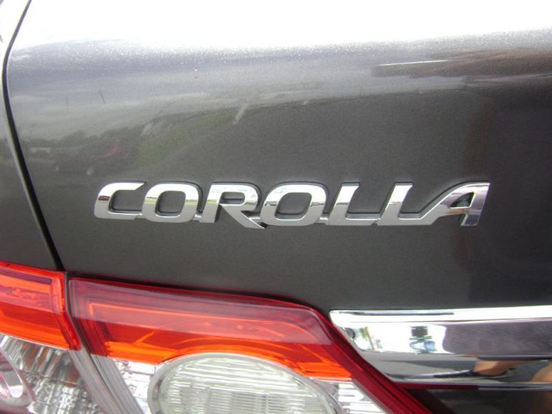 Toyota Corolla LE 4-Speed AT 2013