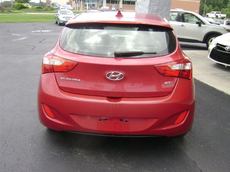 Hyundai Elantra GT A/T 2013