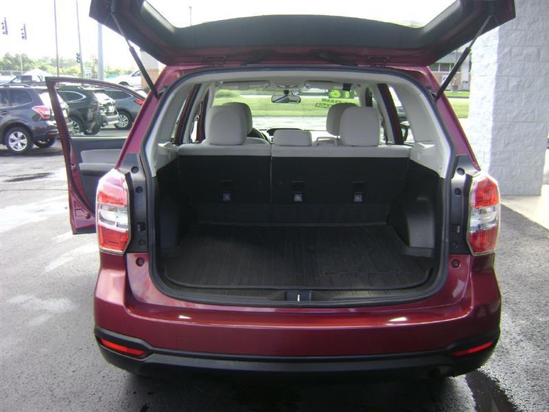 Subaru Forester 2.5i Premium PZEV CVT 2016