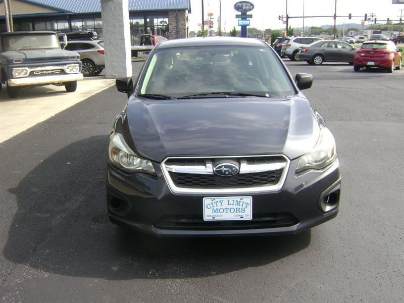 Subaru Impreza Base 5-Door 2013
