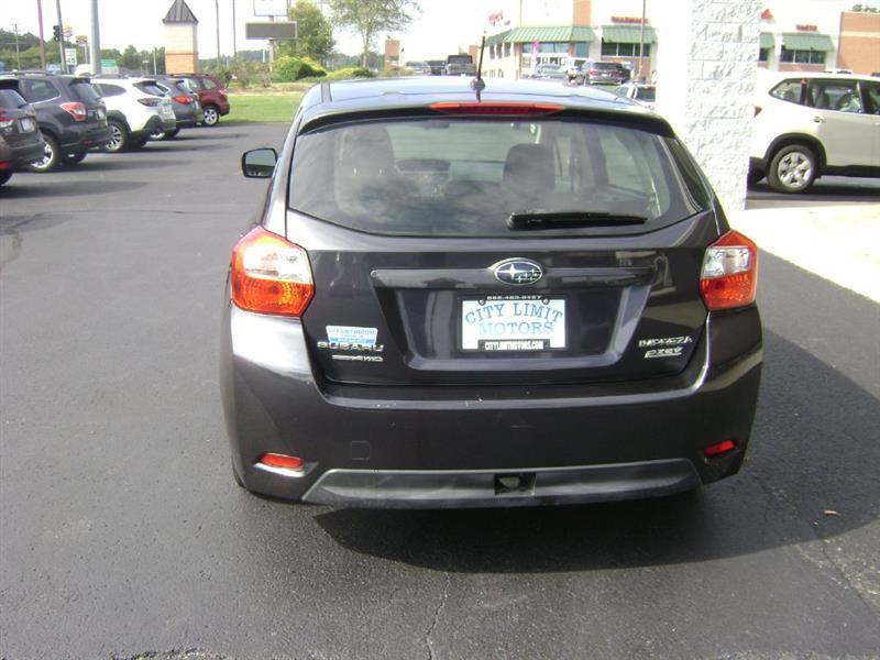 Subaru Impreza Base 5-Door 2013