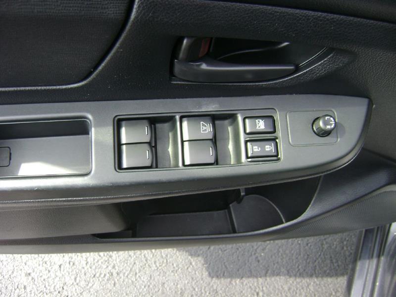 Subaru Impreza Base 5-Door 2013